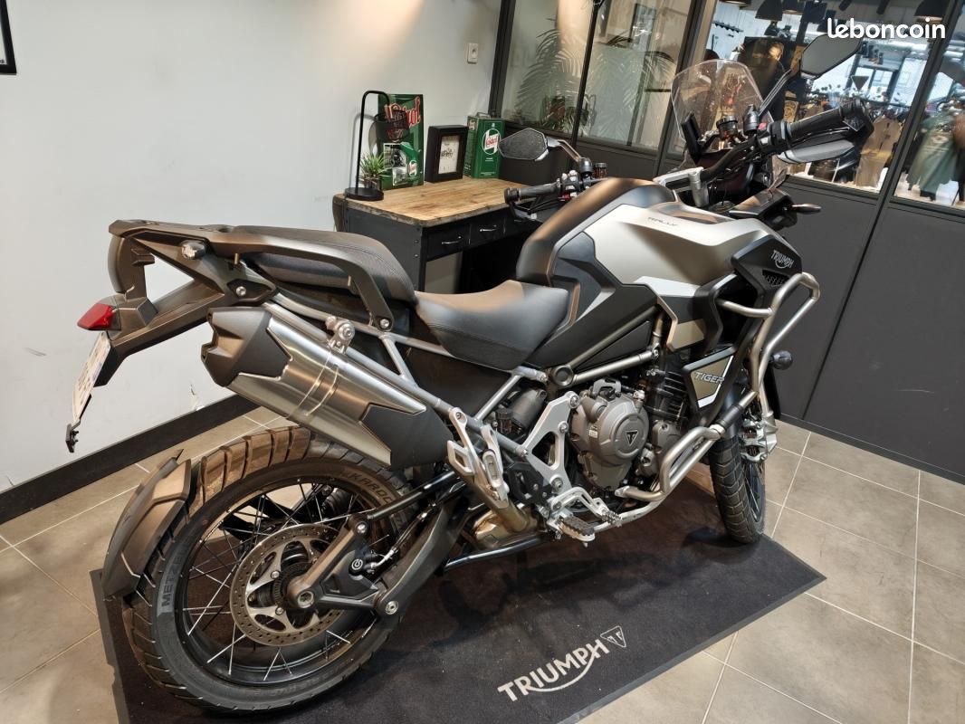 Triumph TIGER 1200 RALLY EXPLORER 1160 cm3 (image 2)