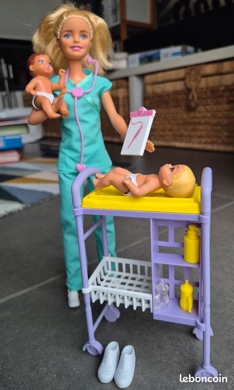 Barbie médecin pédiatre et bébés Jeux Jouets