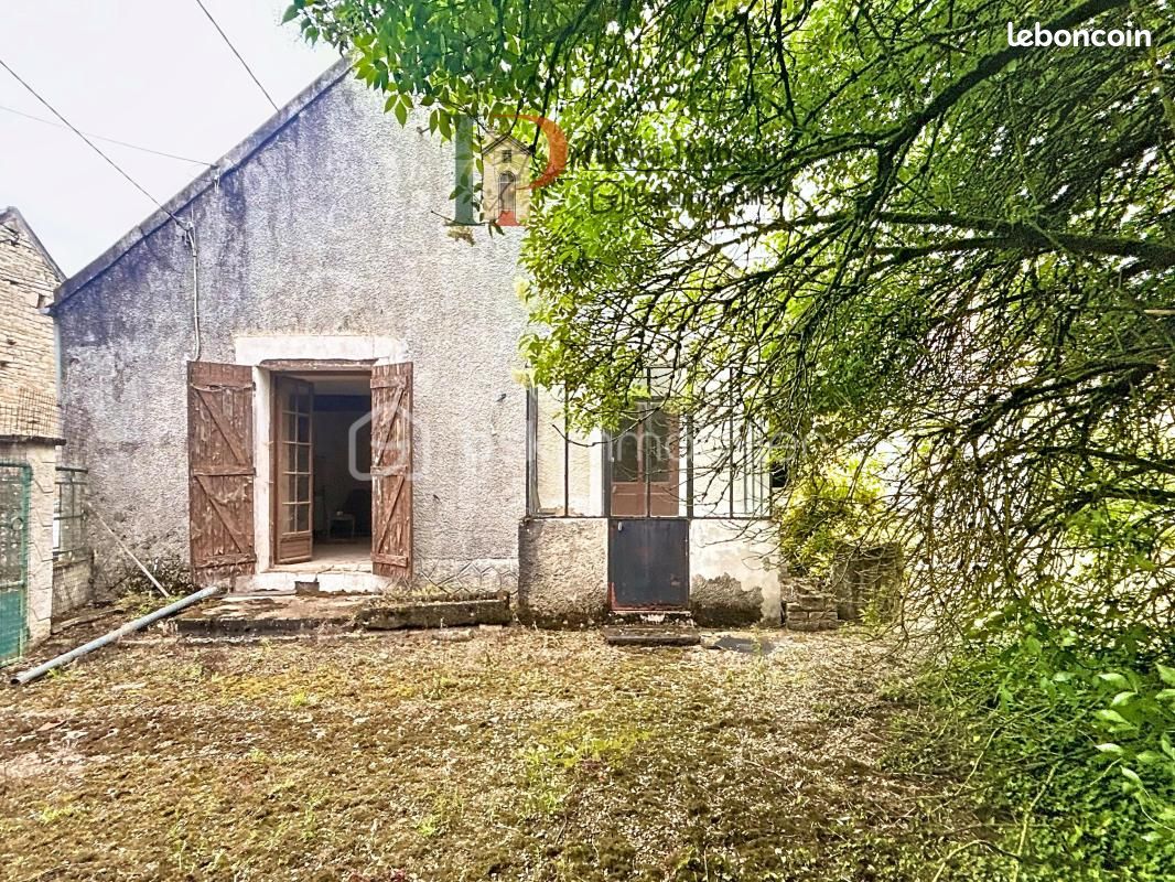 Maison 3 pièces 82 m² · à Noyers · 82 m² · 32 500 €