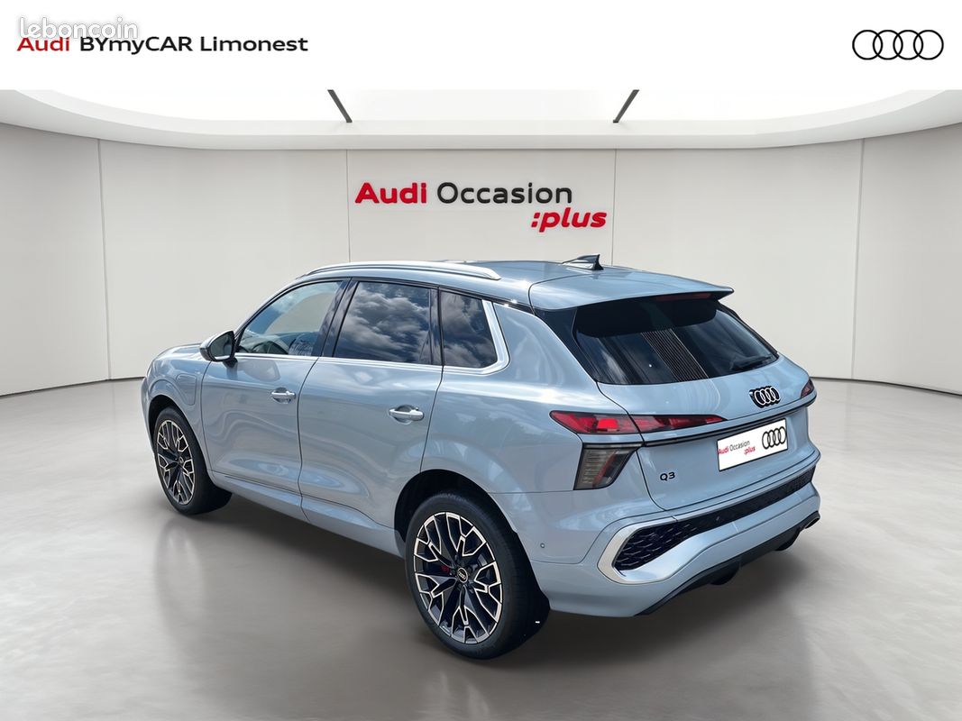 AUDI Q3 e-hybrid 272 ch S tronic 6 S line (image 3)