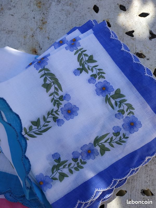 Lot de 10 mouchoirs fleurs (image 2)