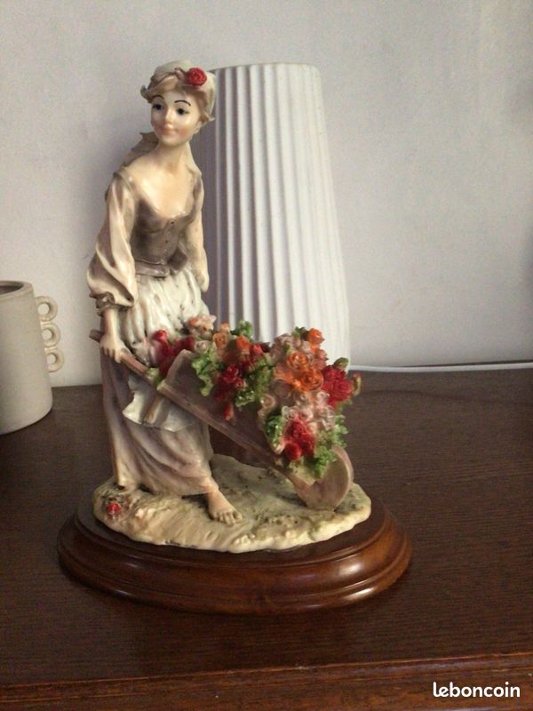 Statuette en résine (image 7)