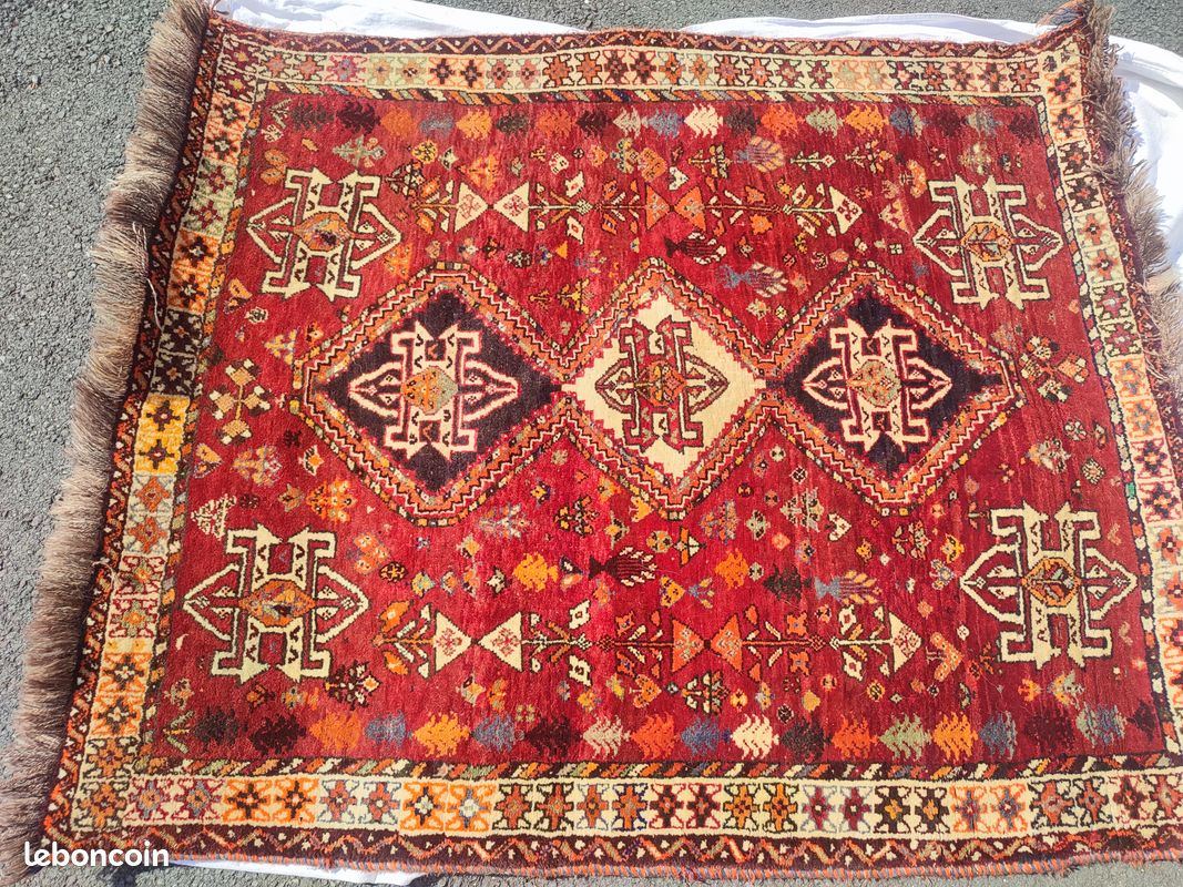 Tapis persan 125x144cm (image 1)