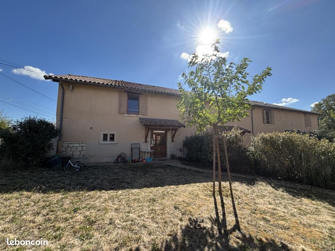 Maison 3 pièces 84 m² · à Charentay · 84 m² · 950 €/mois