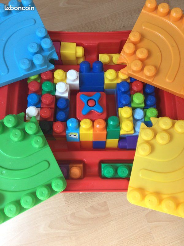 Table d’activité d’apprentissage MEGA BLOKS (image 2)