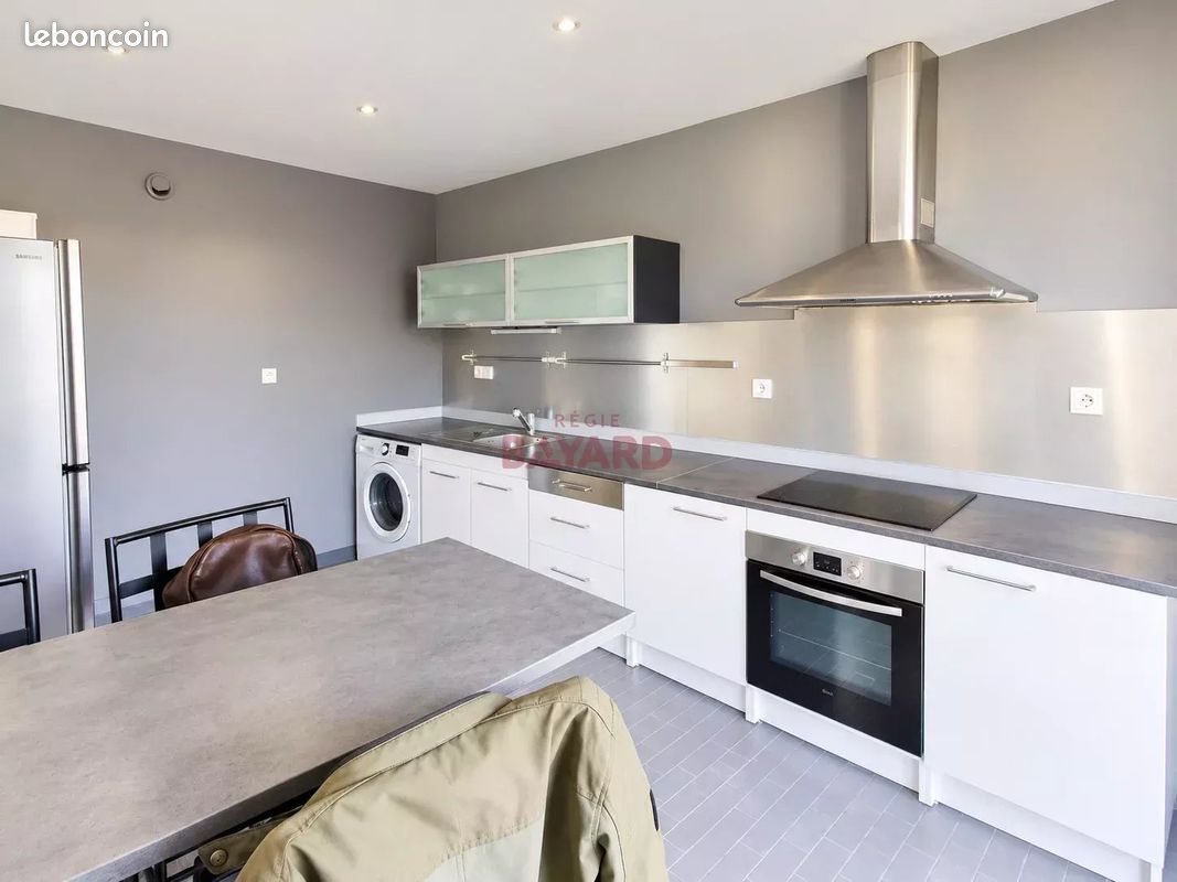 Appartement 3 pièces 79 m² · à Écully · 79 m² · 1 400 €/mois