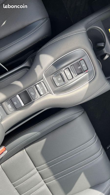 HONDA ZR-V e:HEV 2.0 i-MMD Advance (image 18)