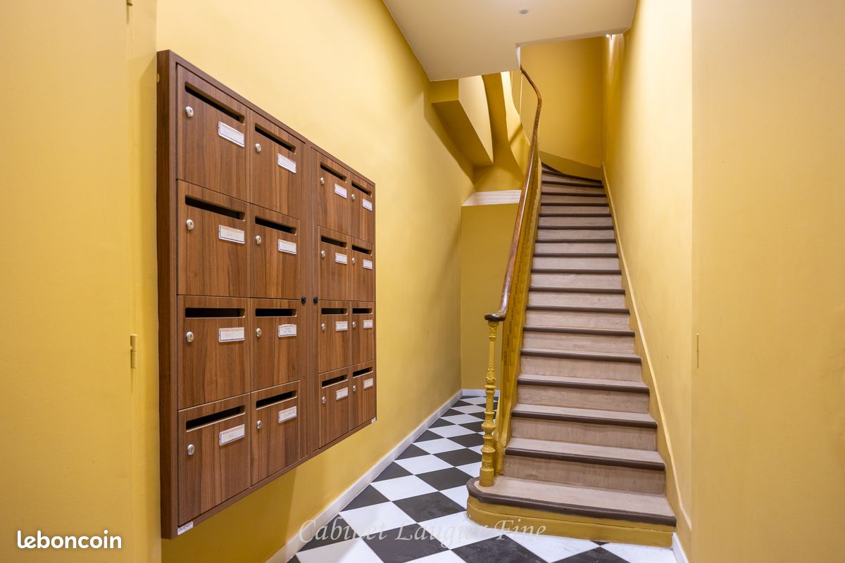 Immeuble 298 m² · à Marseille · 298 m² · 1 560 000 €