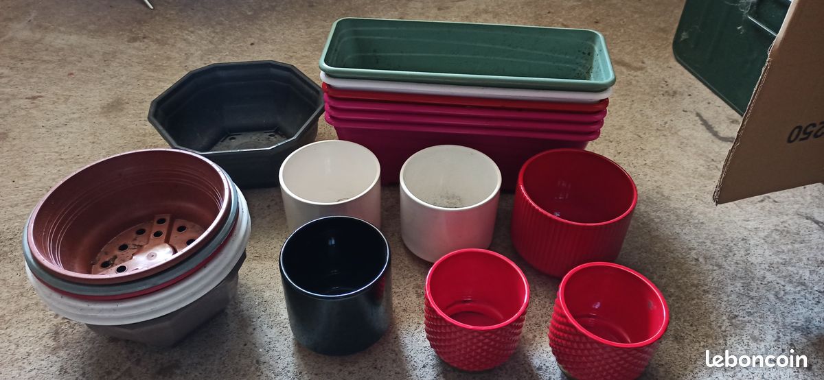 Lot jardinières, cache pots et vases (image 1)