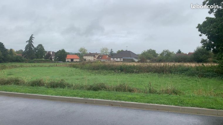 Terrain 2800 m² CHAMBLET