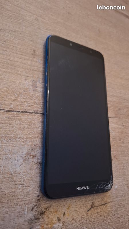Smartphone Huawei Y6 (image 2)