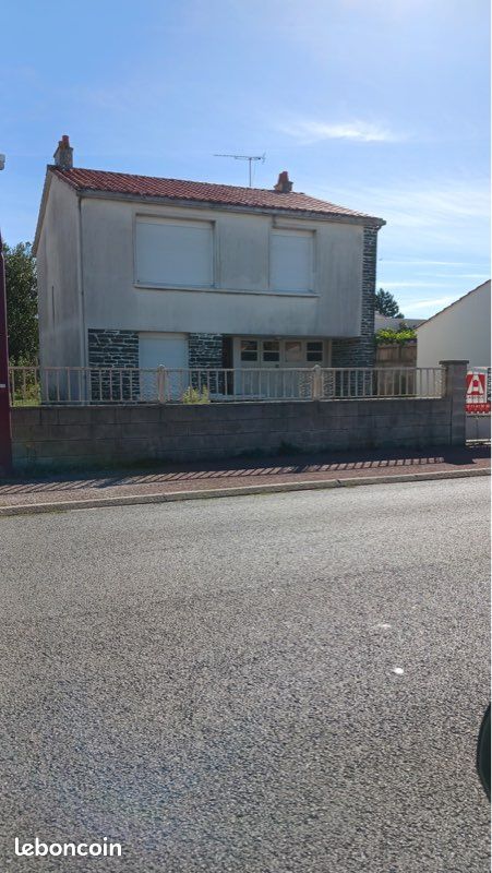 Maison 1 pièce 74 m² · à Le Fenouiller · 74 m² · 230 000 €