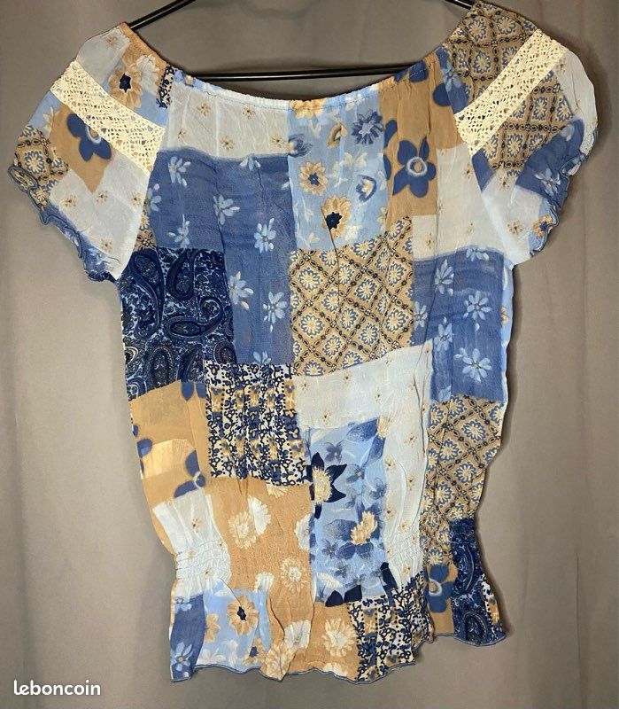 Haut à motifs bleus et beiges »Naf-Naf »manches courtes (image 2)