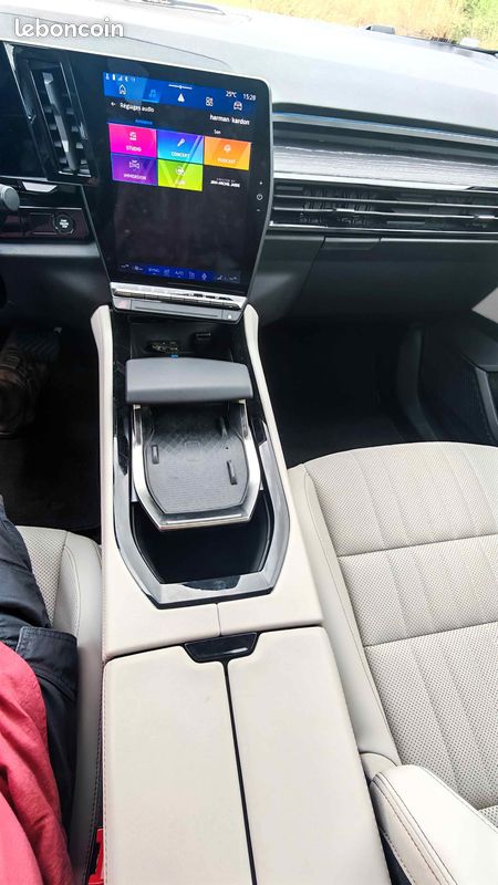 Renault espace iconic 5pl e-tech 200 (image 17)