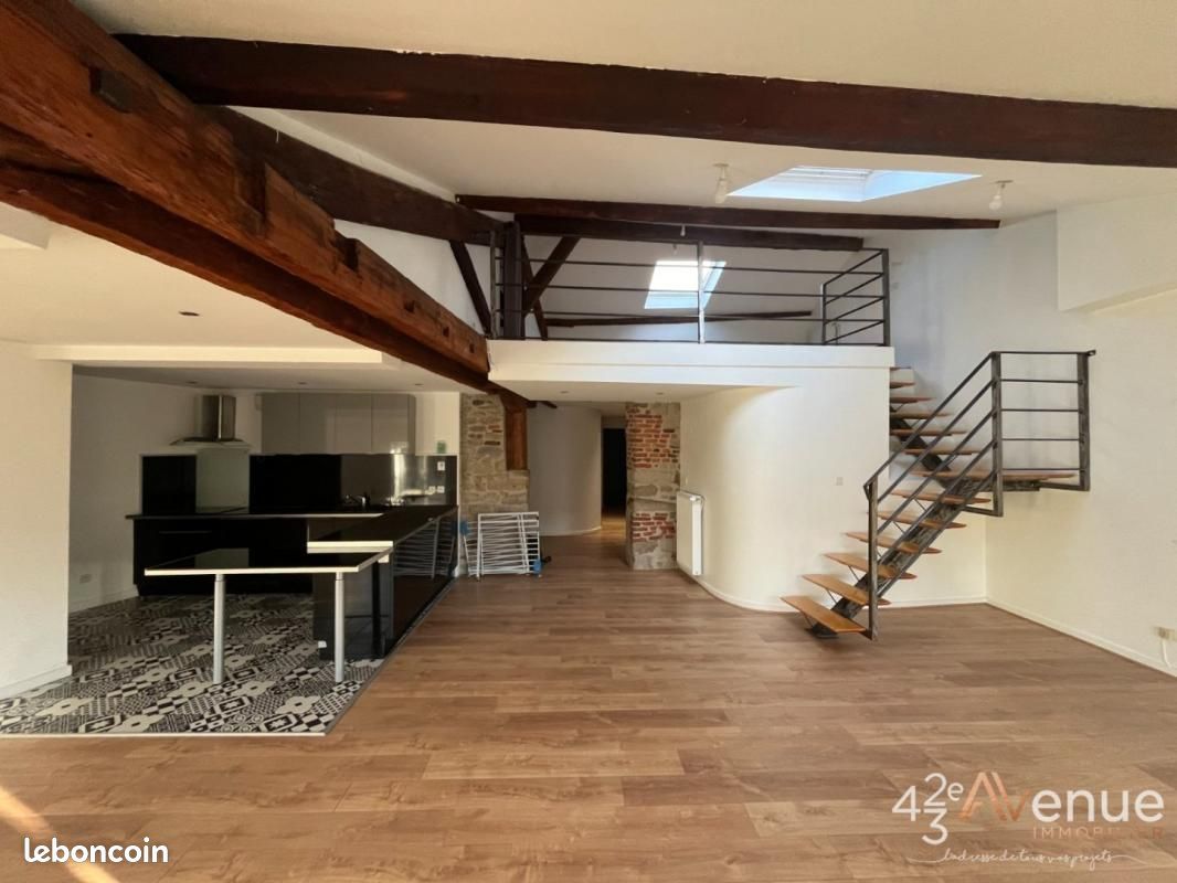 Appartement 5 pièces 113 m² · à Saint-Étienne · 113 m² · 950 €/mois