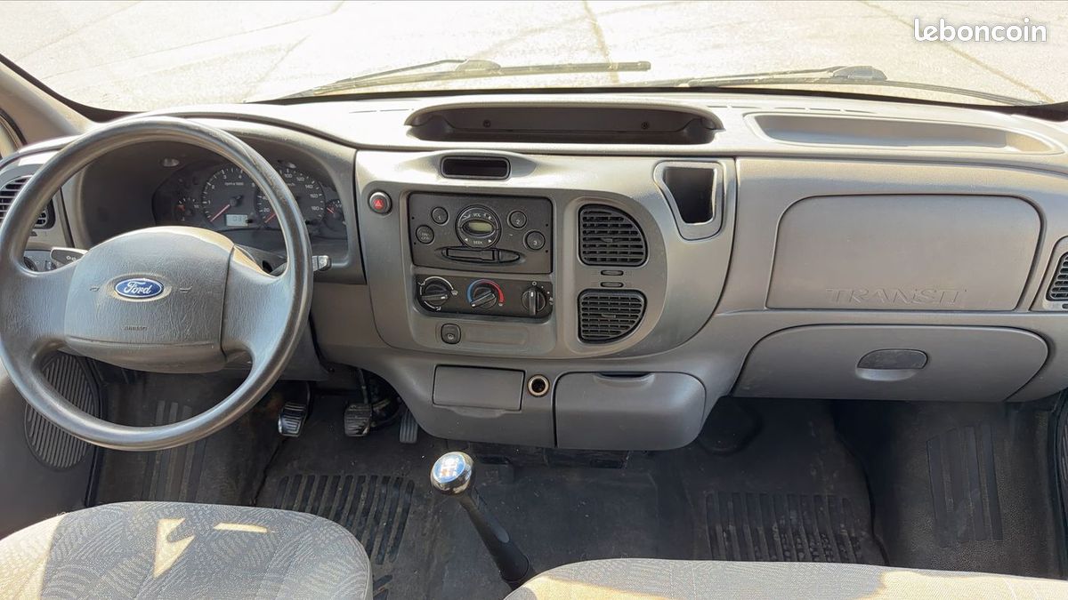 Ford Transit VU 2.0 TDdi 85 Fourgon (image 11)