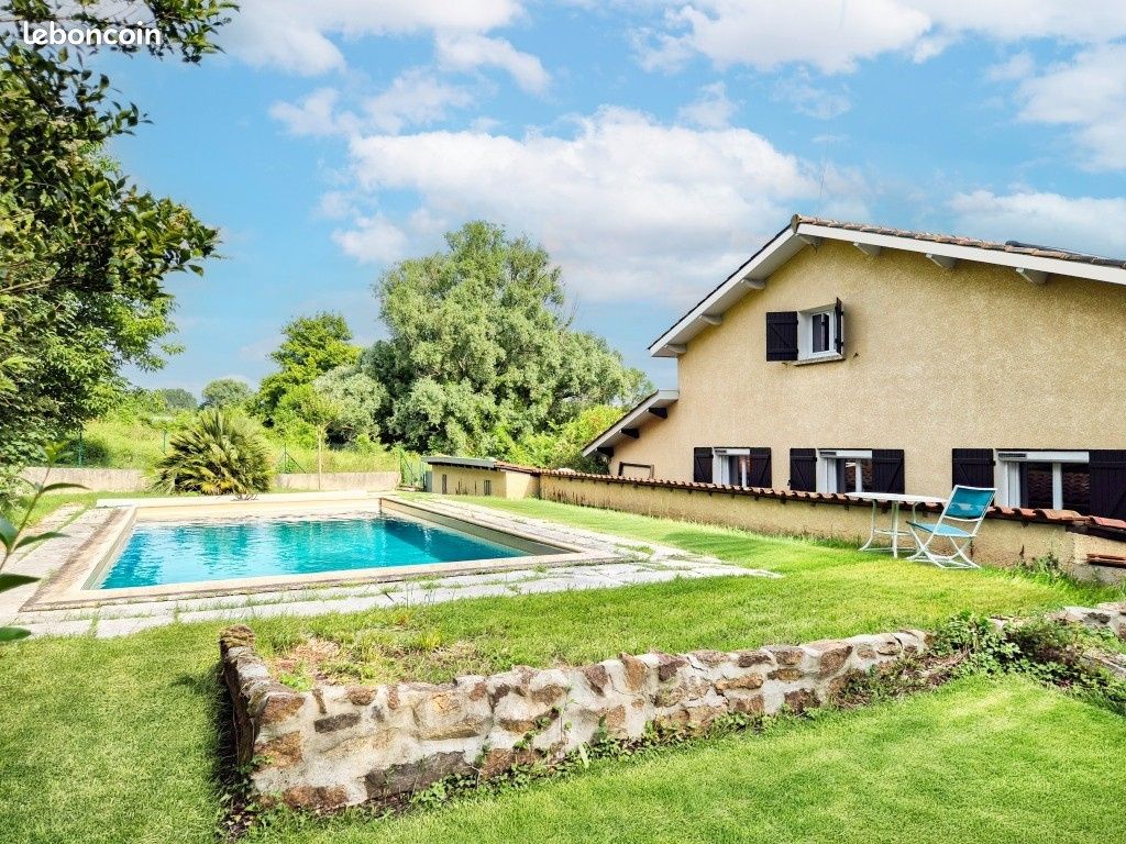 Maison 7 pièces 150 m² · à Auberives-sur-Varèze · 150 m² · 395 000 €