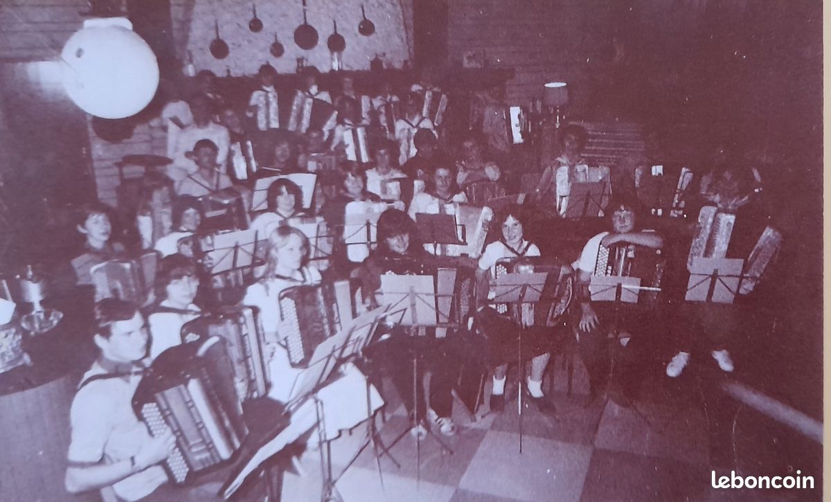 Album Vinyle 33 T + 45T - Les Jeunes Accordéonistes de l'Oise du Sud (image 4)