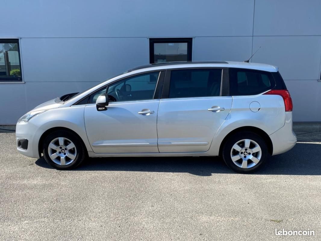 Peugeot 5008 BUSINESS 1.6 e-HDi 115ch FAP ETG6 BLUE LION Pack 5pl (image 2)