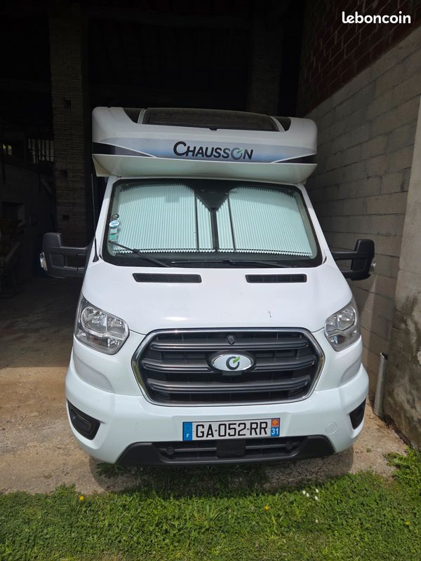 Vends Camping car profilé chausson 788 vip titanium (image 2)