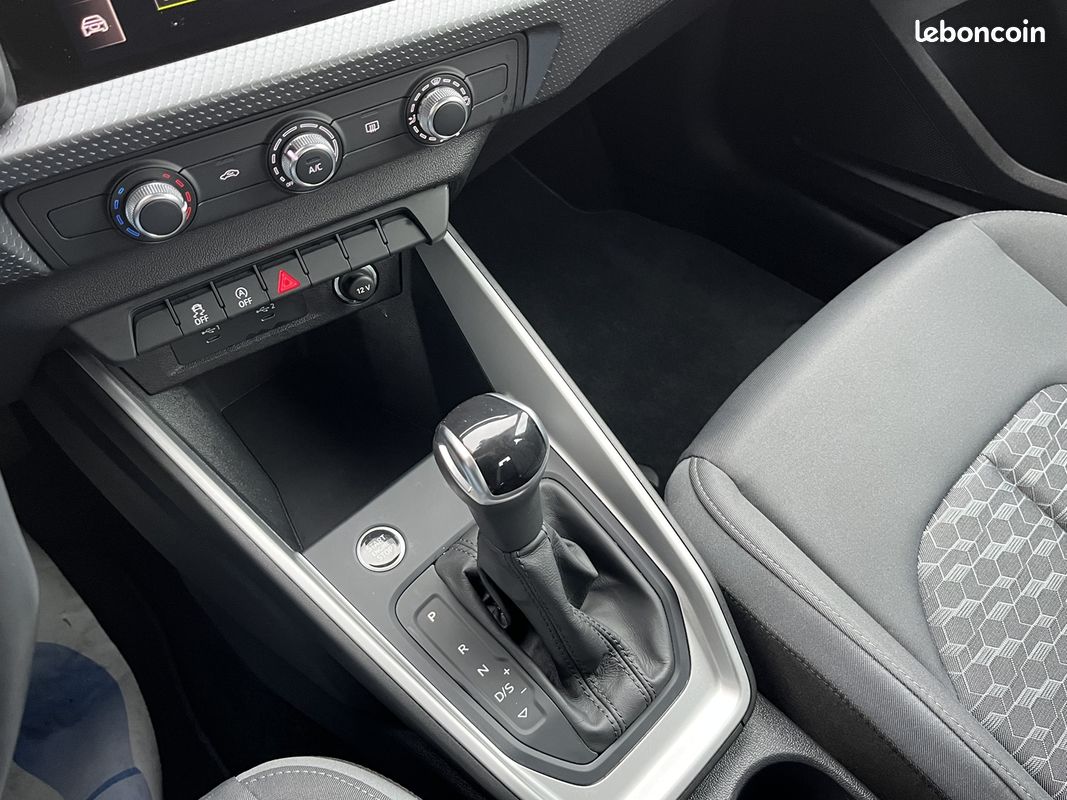 Audi A1 CITYCARVER 30 TFSI 110CH DESIGN S TRONIC 7 (image 17)