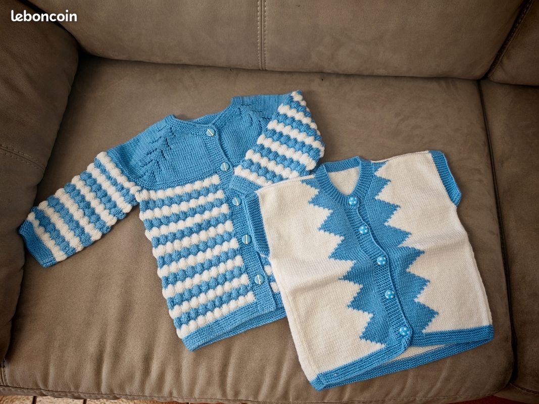 Duo Gilet Bébé Tricot Fait Main Style Marin/Chevron (3-6 Mois