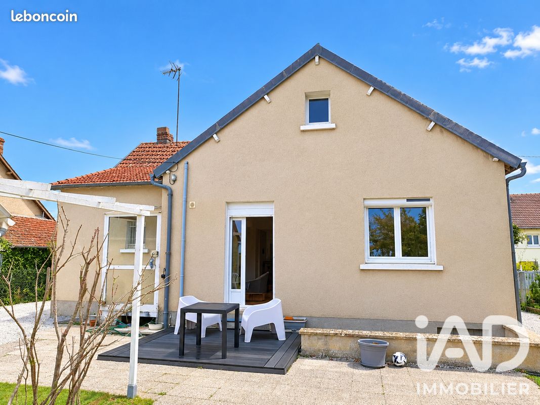 Maison 3 pièces 76 m² · à Saint-Amand-Longpré · 76 m² · 140 000 €