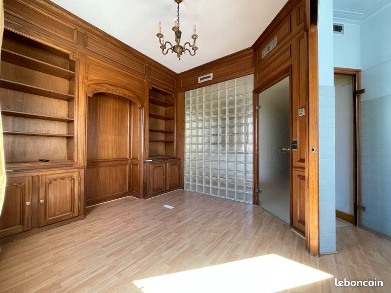 Appartement 12 pièces 143 m² · à Béziers · 143 m² · 140 000 €