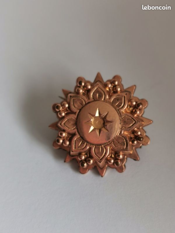BROCHE VINTAGE Ville De Hyères Filigranée Années 1970 - NEUVE Vieux Stock - Métal émaillé Acier