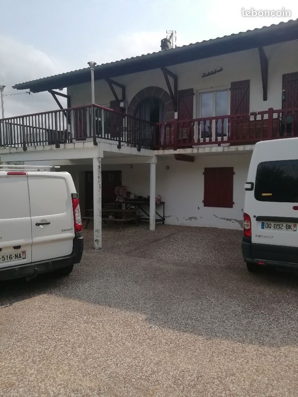 Maison à Baigorry 2 appartements · à Saint-Étienne-de-Baïgorry · 310 000 €
