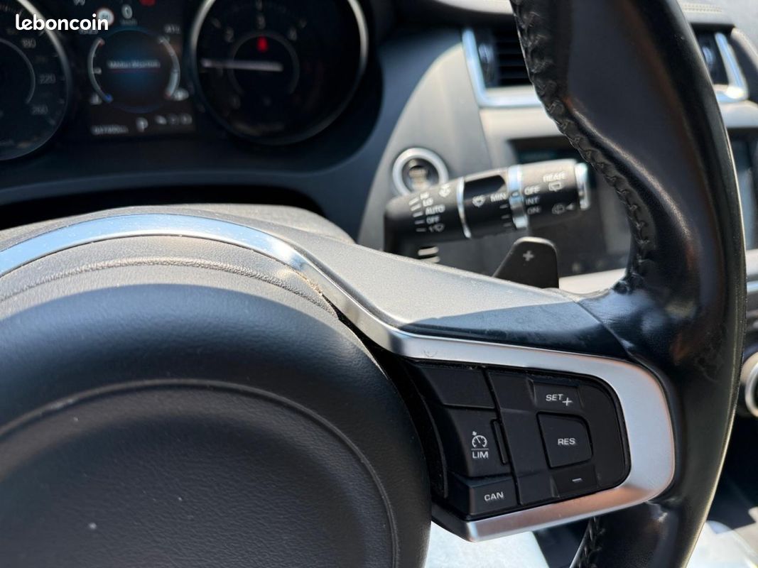 JAGUAR E-PACE D180 - AWD - BVA R-Dynamic PHASE 1 (image 22)