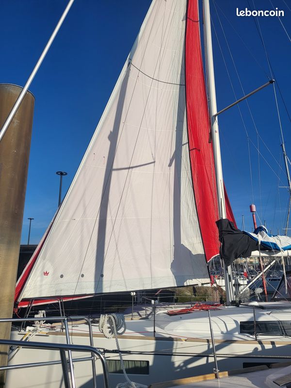 Voilier Bénéteau Oceanis 38.1 TBE (image 8)