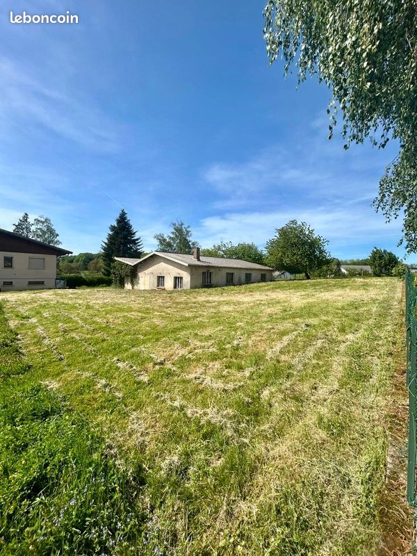 Terrain à bâtir avec grand hangar et joli verger – Pelousey (Grand Besançon) · 119 000 €