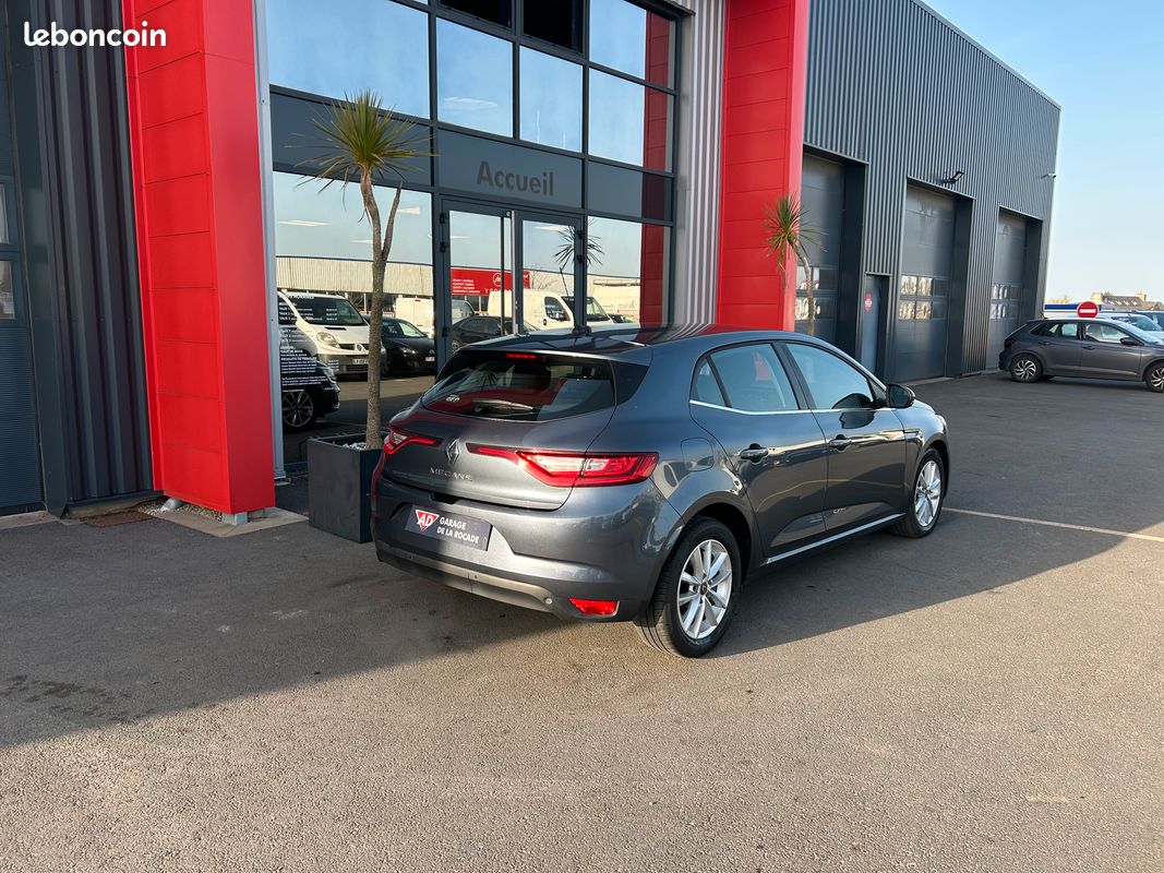 Renault Mégane IV BERLINE TCe 100 Energy Zen (image 2)
