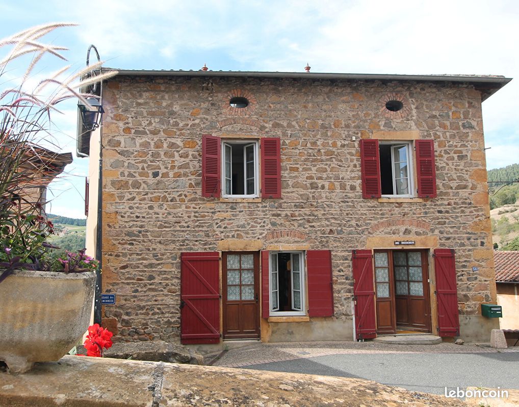 Appartement 4 pièces 79 m² · à Chamelet · 79 m² · 129 000 €