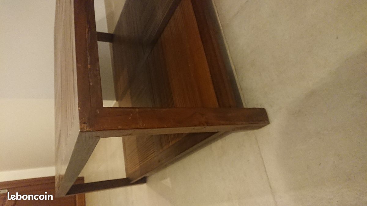 Table en bois exotique (image 3)