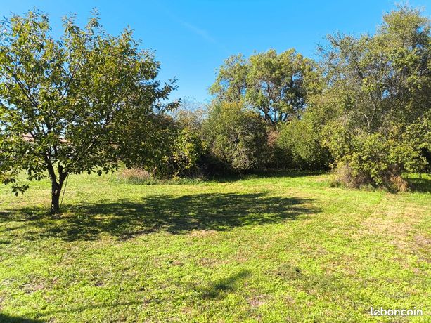 Terrain 600 m² Saint Ciers Champagne