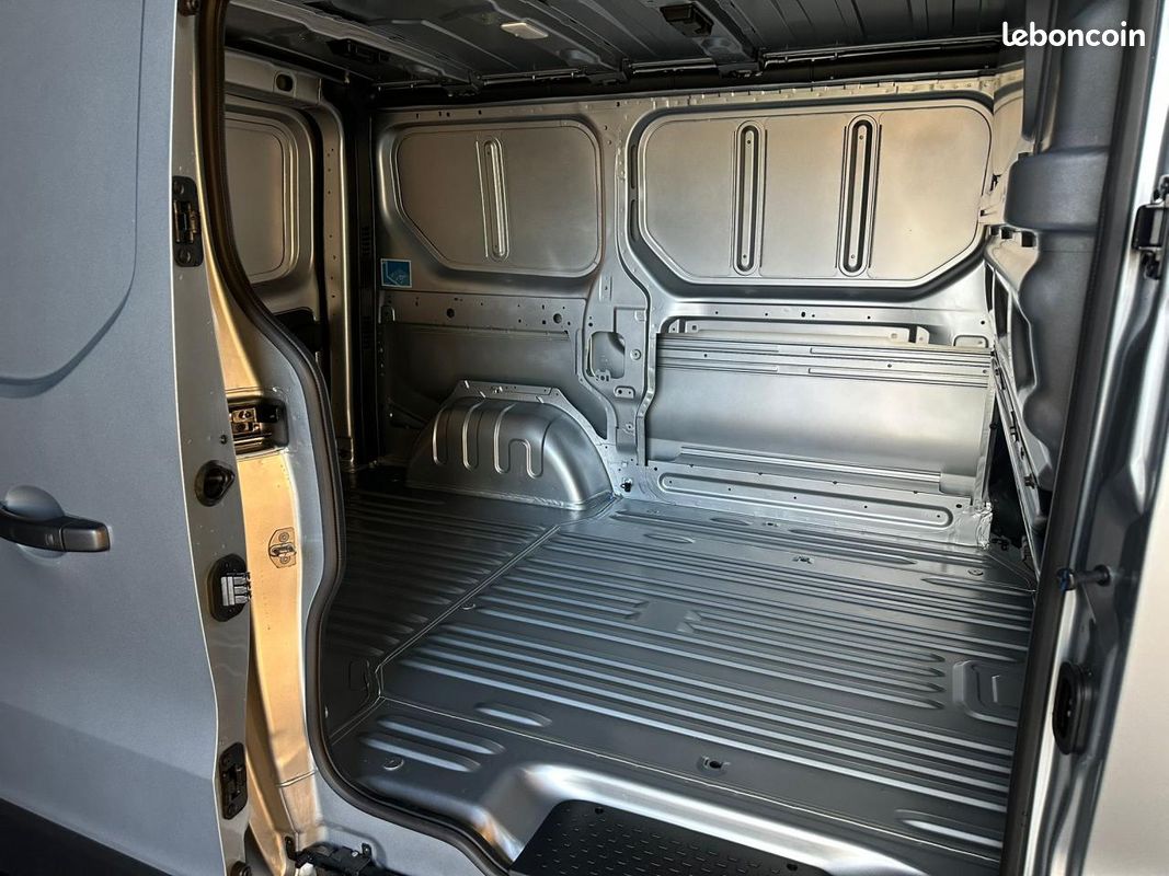 Renault trafic l1h1 advance 3t bluedci 150 auto - cam-clim auto-main libre-nav-rs-26658ht (image 11)