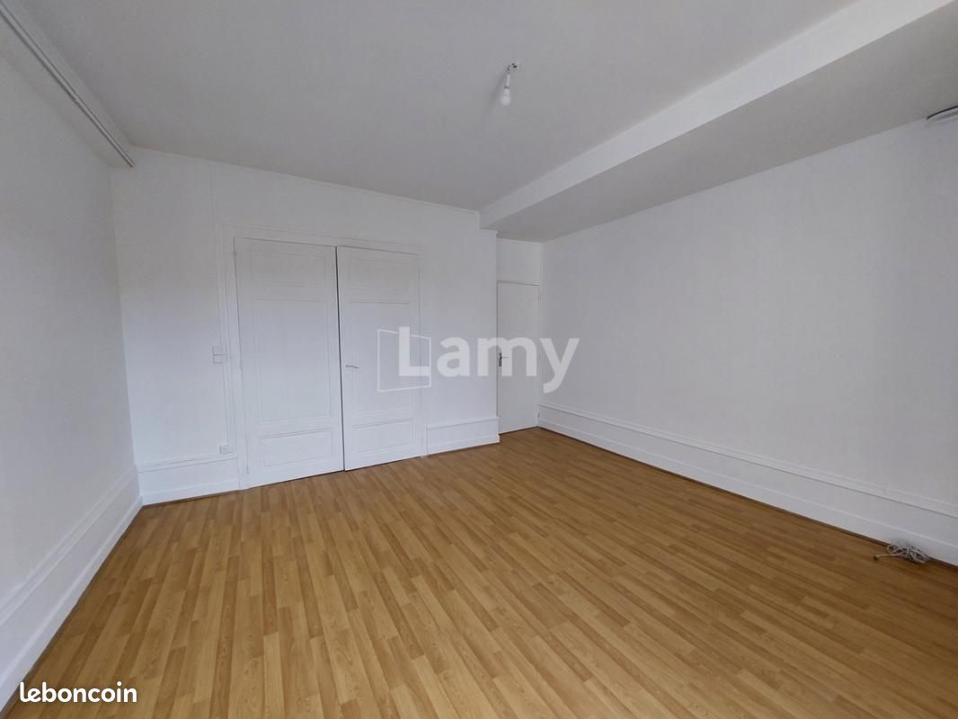 Appartement 5 pièces 126 m² · à Villefranche-sur-Saône · 126 m² · 781 €/mois