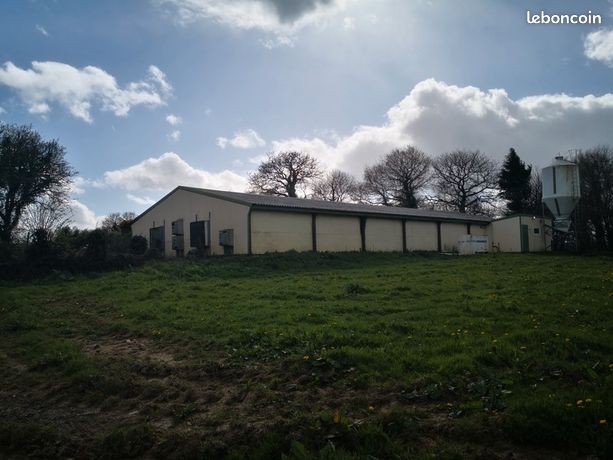 Terrain agricole 13 000 m² Plouray