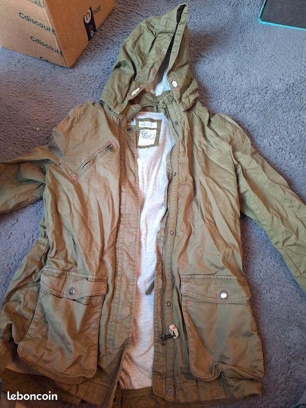 Manteau fille H et M vert mi saison 13-14 ans Vêtements