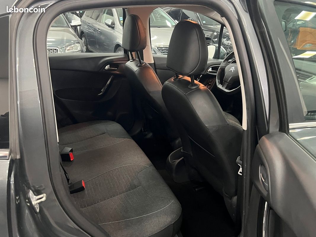 Citroën C3 1.2 PureTech 110 S&S Exclusive (image 12)