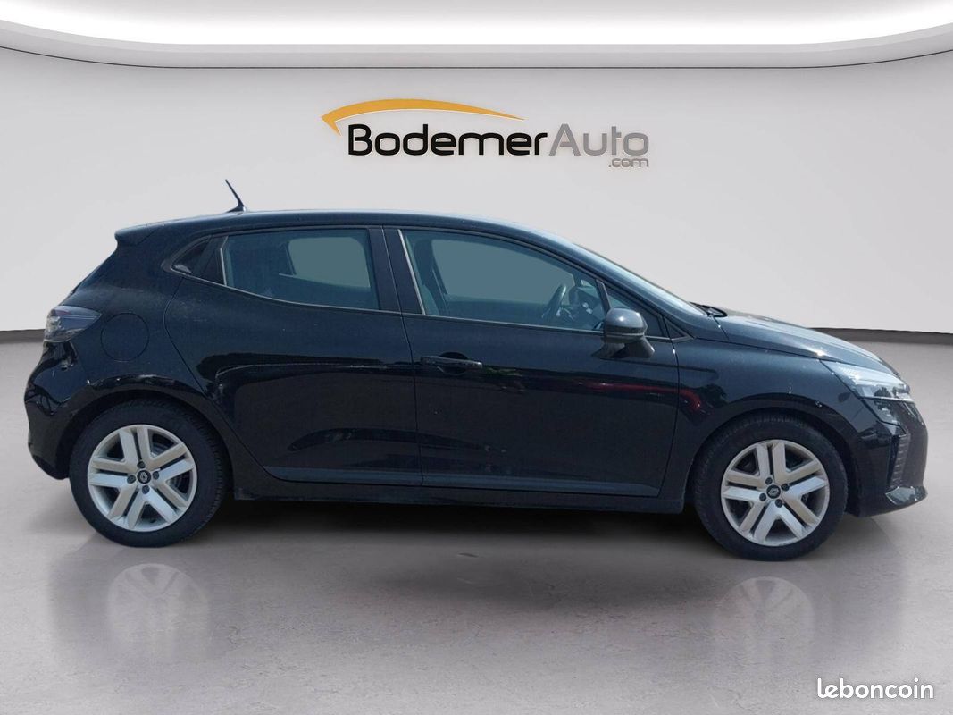 RENAULT Clio E-Tech full hybrid 145 Evolution (image 6)