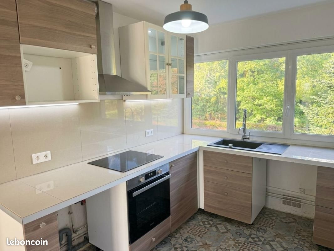 Appartement 3 pièces 65 m² · à Noisy-le-Roi · 65 m² · 1 409 €/mois