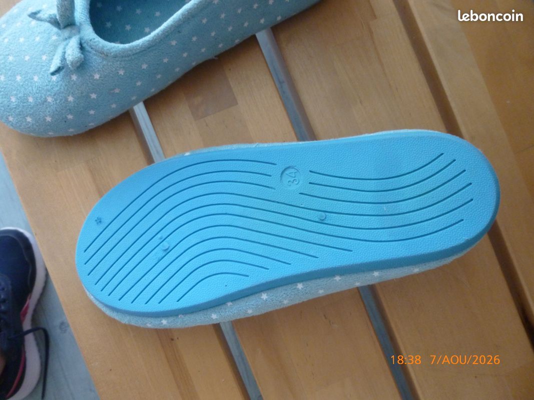 Chausson bleu (image 2)