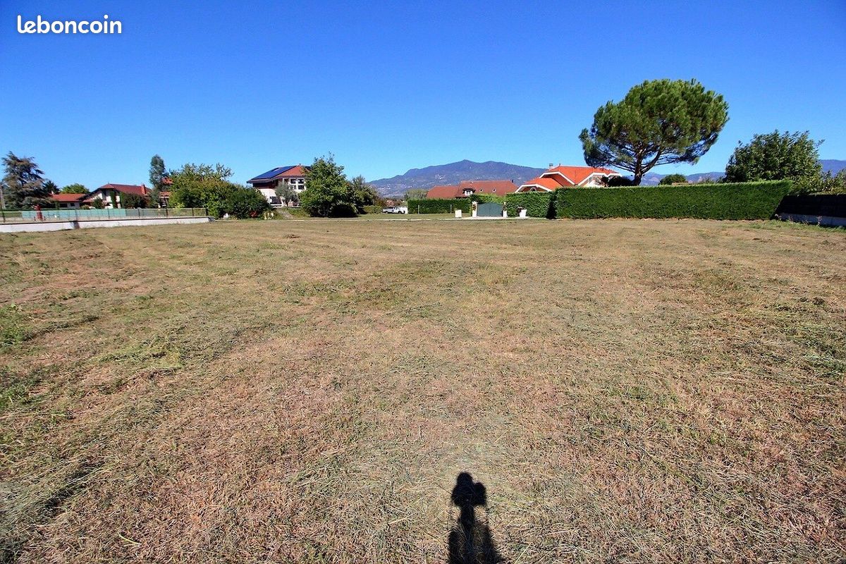Terrain 536 m² · à Reignier-Ésery · 536 m² · 215 000 €