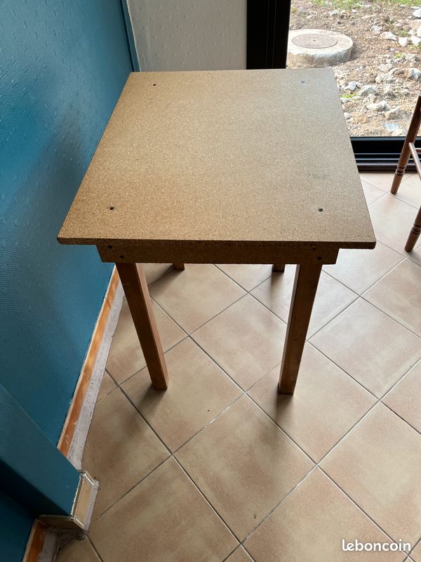 Tables en bois (image 2)