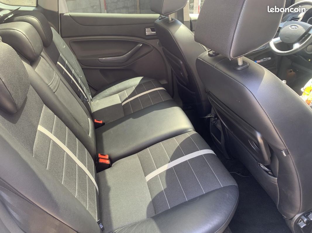 FORD KUGA Garantie 24 mois 2.0 TDCi 140 4x4 Titanium (image 14)