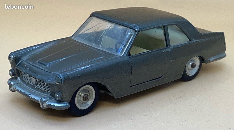 NOREV 1/43 - Lancia Flaminia Bleu Foncé Avec Caravane Hénon - Miniature D'occasion