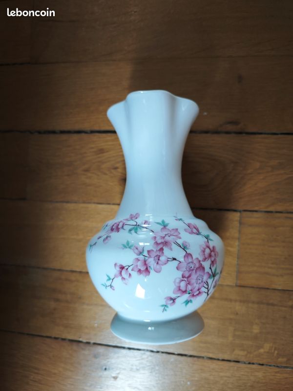Joli vase porcelaine de Limoge (image 3)